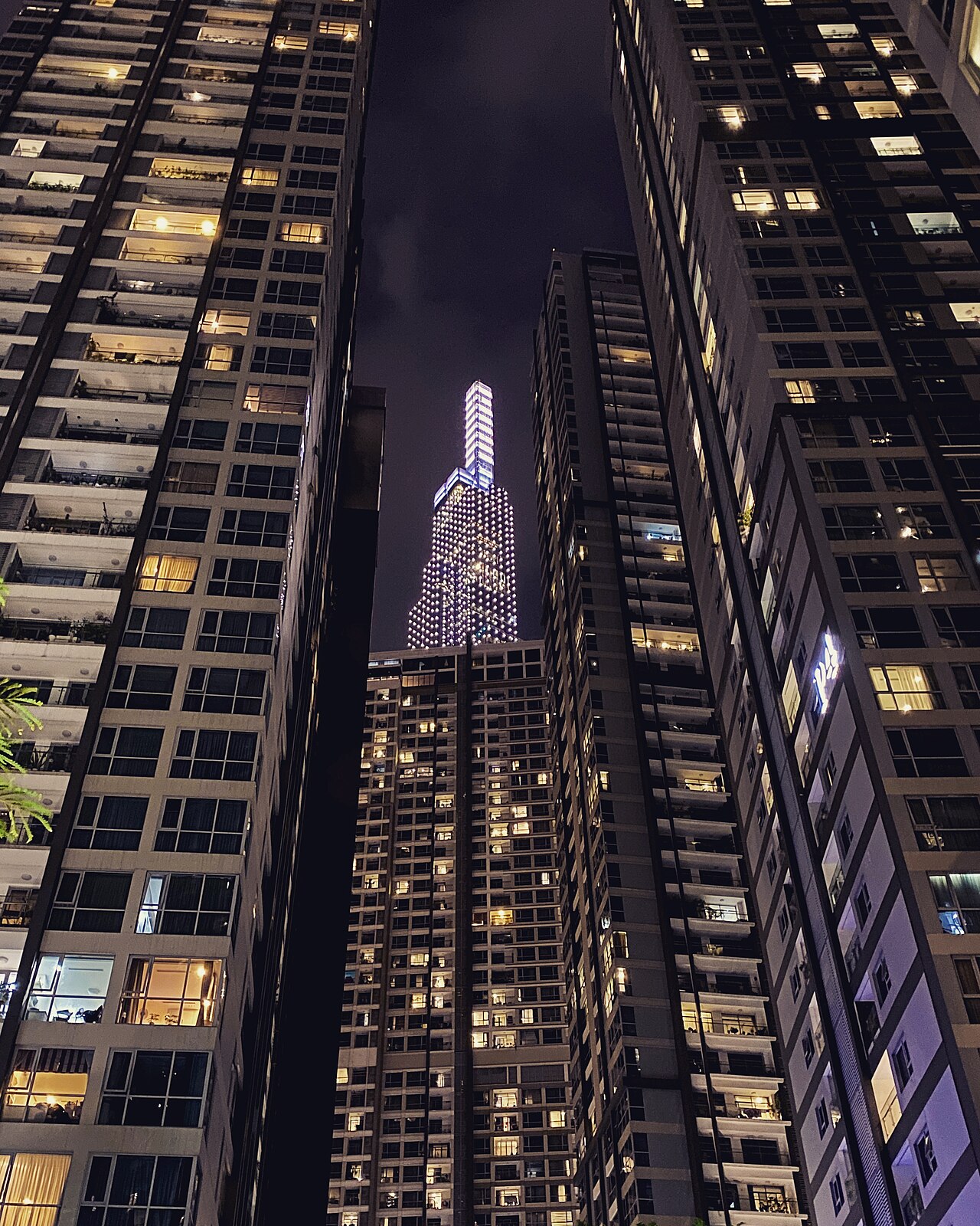 Landmark 81 và khu đô thị tại Ho Chi Minh City